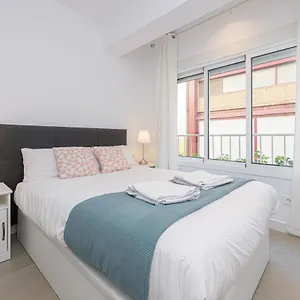 wintowinrentals-malaga-center-comfortable-and-renovated.1costadelsol.com/